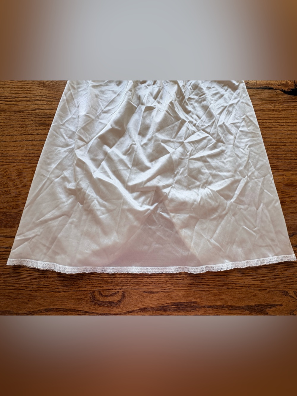 Bali Cream Half Slip with Lace Edge at hem- women’s medium- 100% nylon - Picture 2 of 12